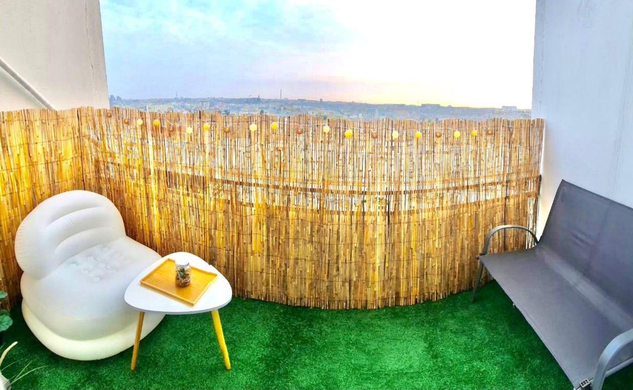 Central Apartment Tower Bucureşti Ngoại thất bức ảnh